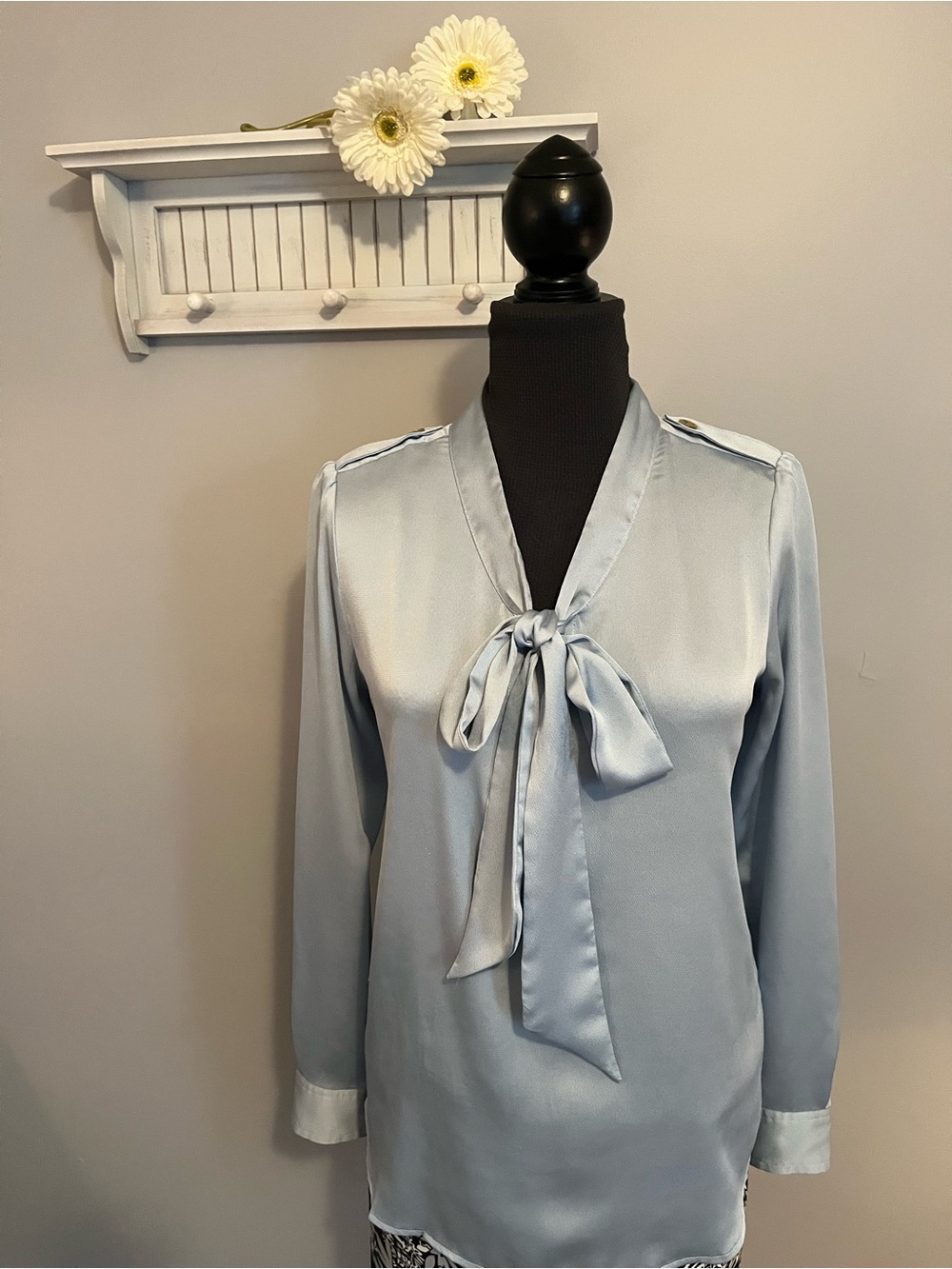 Banana Republic Light Blue Tie-Neck Satin Blouse EUC